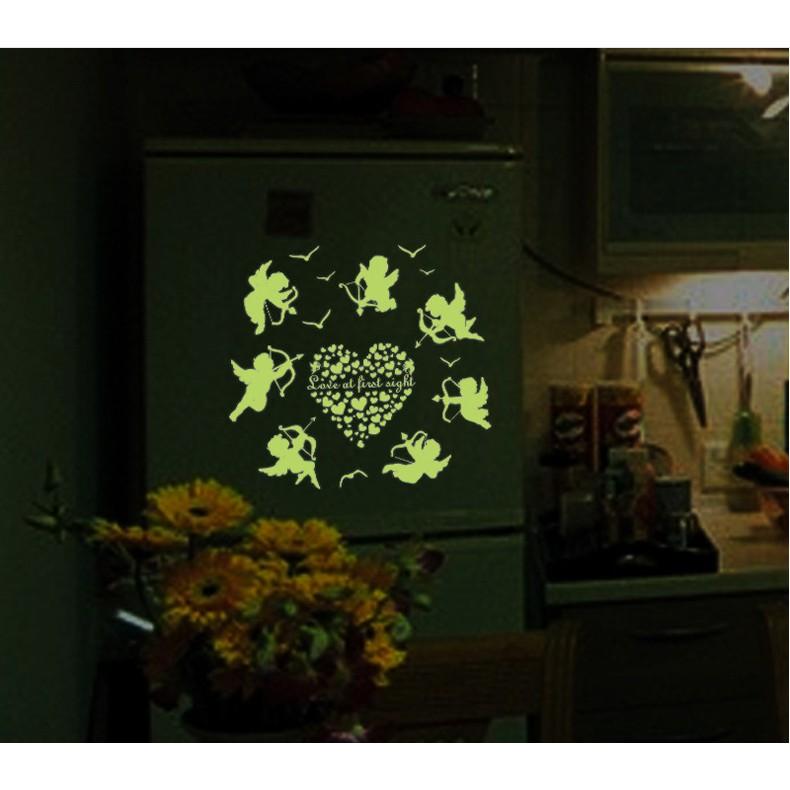 Decal trang trí tường Thần Tình Yêu - Dạ quang