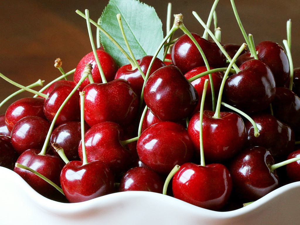 Cherry Đỏ Úc Size 28-30 - Trái căng đỏ, mọng nước, cherry đầu mùa có vị ngọt thanh xen chút chua nhẹ