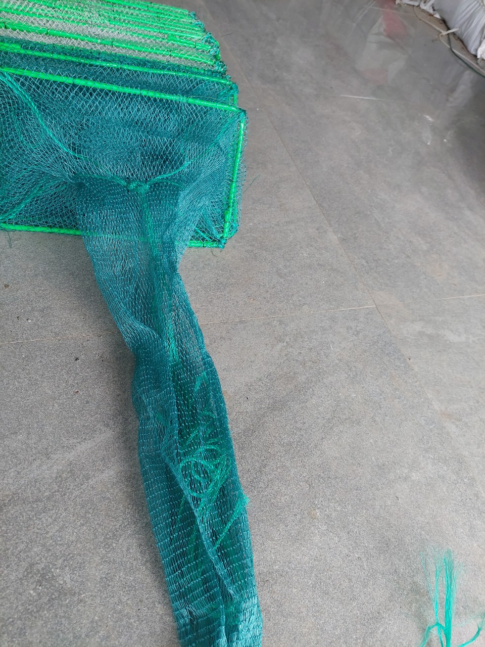 Lưới lồng bát quái 29 khung dài 9m khung làm bằng thép cứng ,mắt lưới 1,3cm