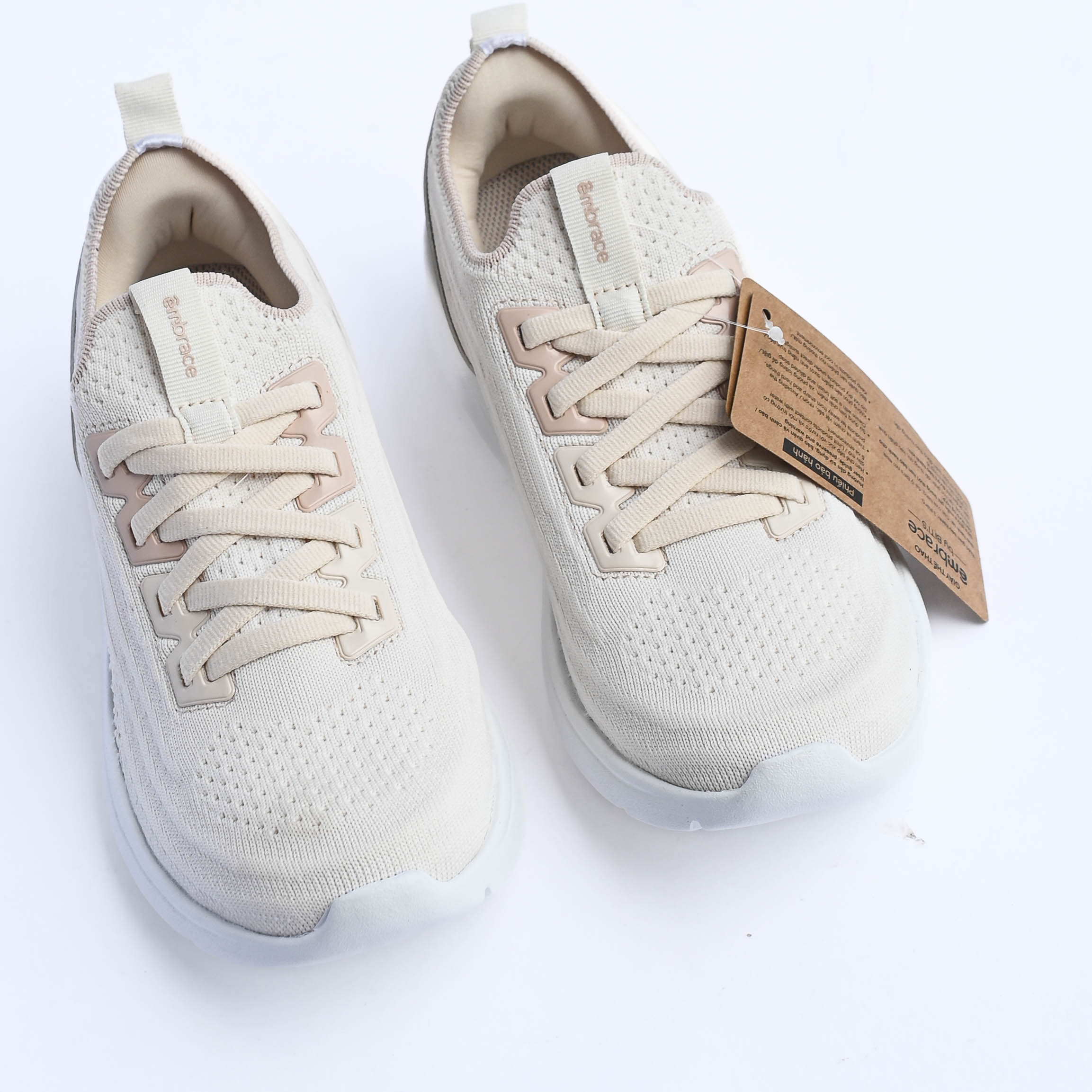 Giày thể thao Bitis Embrace nữ (36-40) 579k