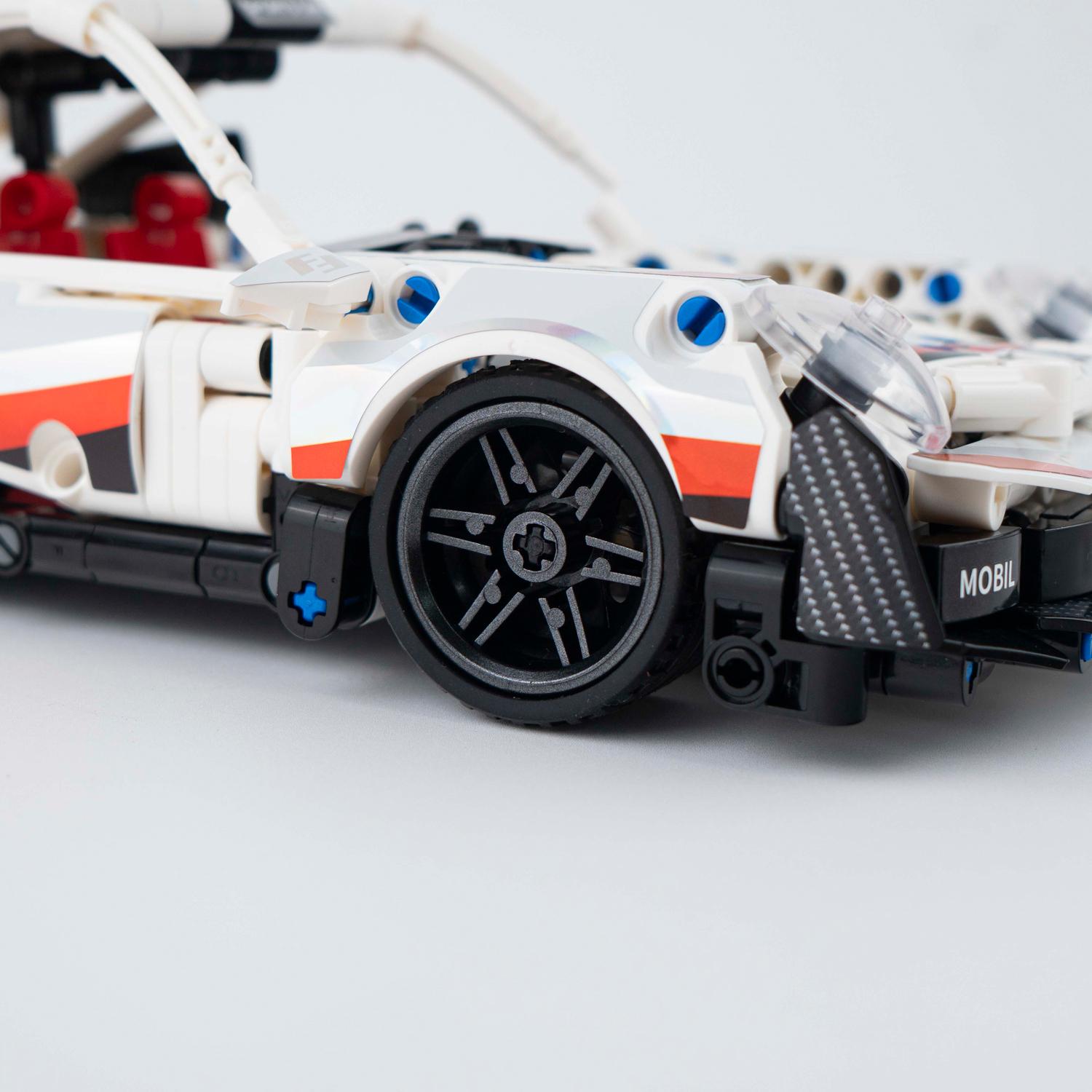 Đồ Chơi Lắp Ráp Xe Thể Thao Chạy Đà Siêu Tốc - Super Speed Pullback Sports Car - Toys&amp;Joys 3303 (540 Mảnh Ghép)