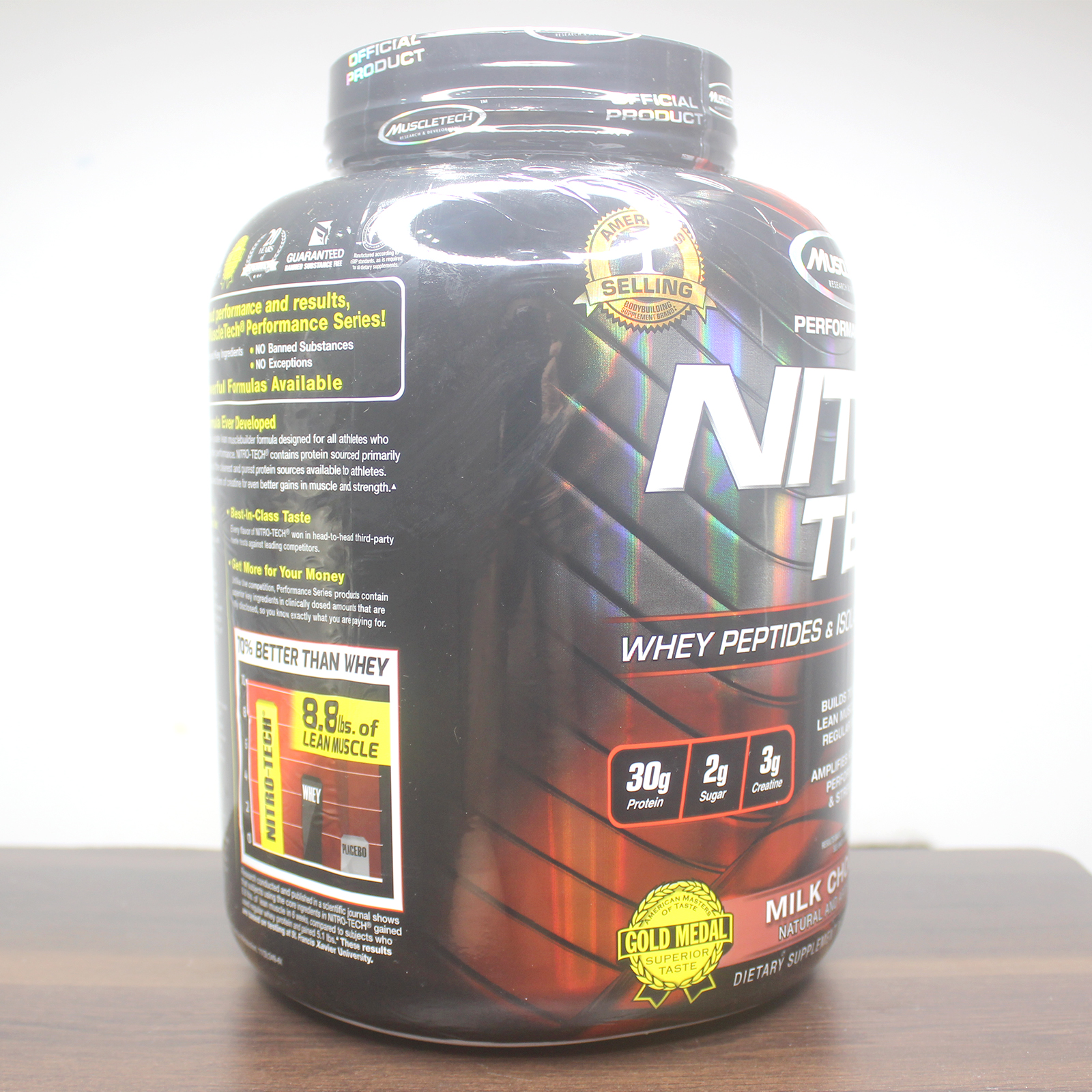 Combo Sữa tăng cơ cao cấp Nitro Tech của Muscletech hương Chocolate hộp 4lbs hỗ trợ tăng cơ, giảm mỡ & Bình lắc 600ml (mẫu ngẫu nhiên)