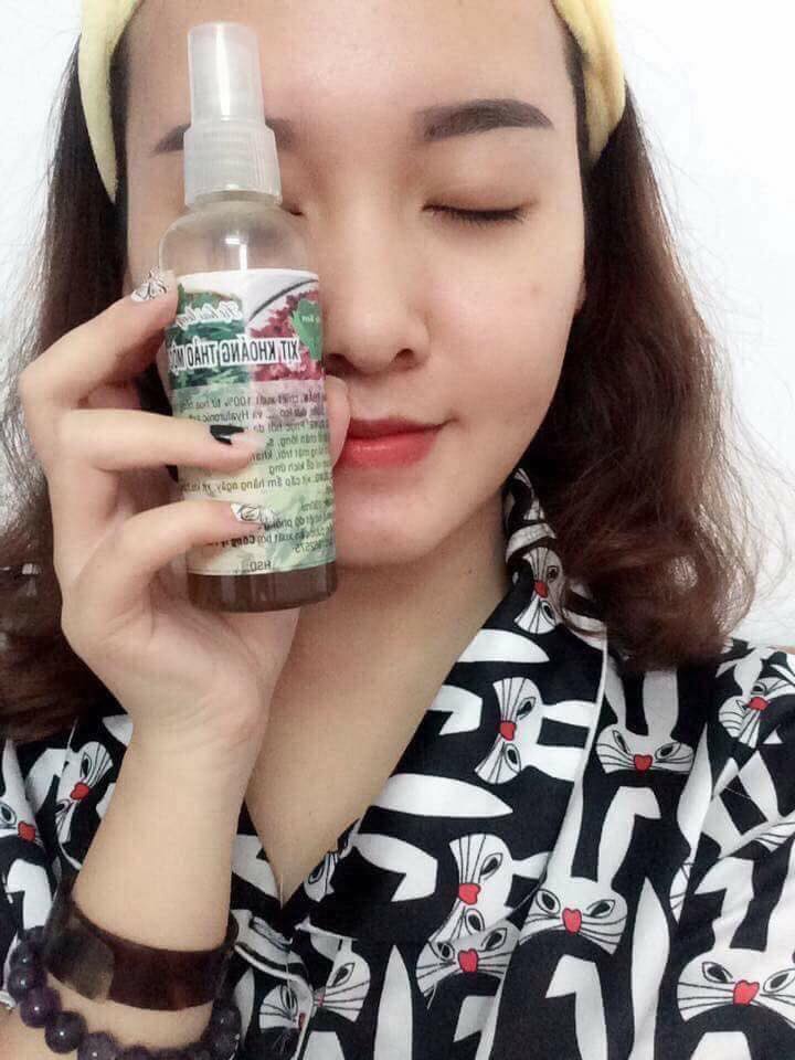 XỊT KHOÁNG THẢO MỘC THIÊN NHIÊN MẸ KEN 100ml