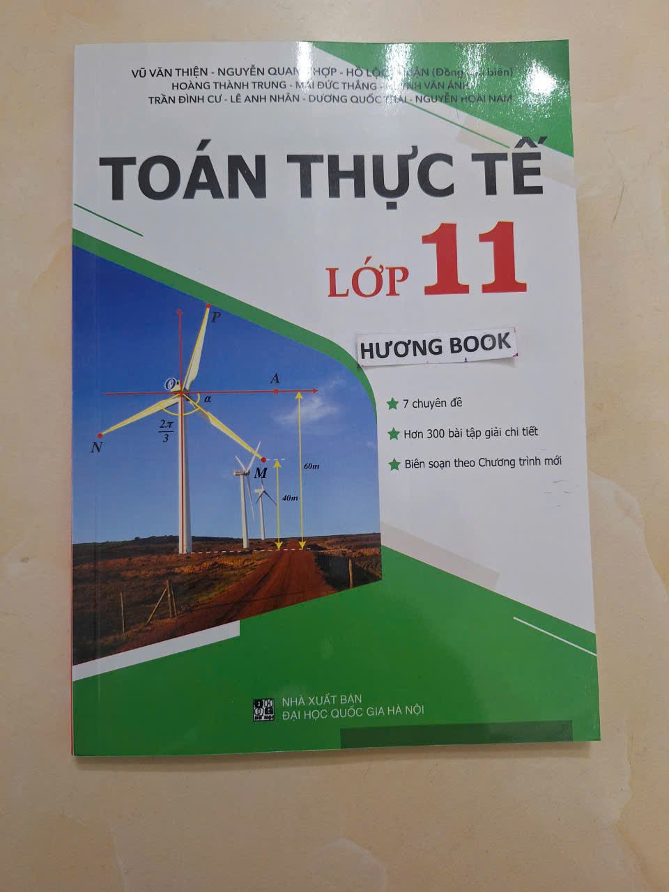 Sách - Toán thực tế lớp 11