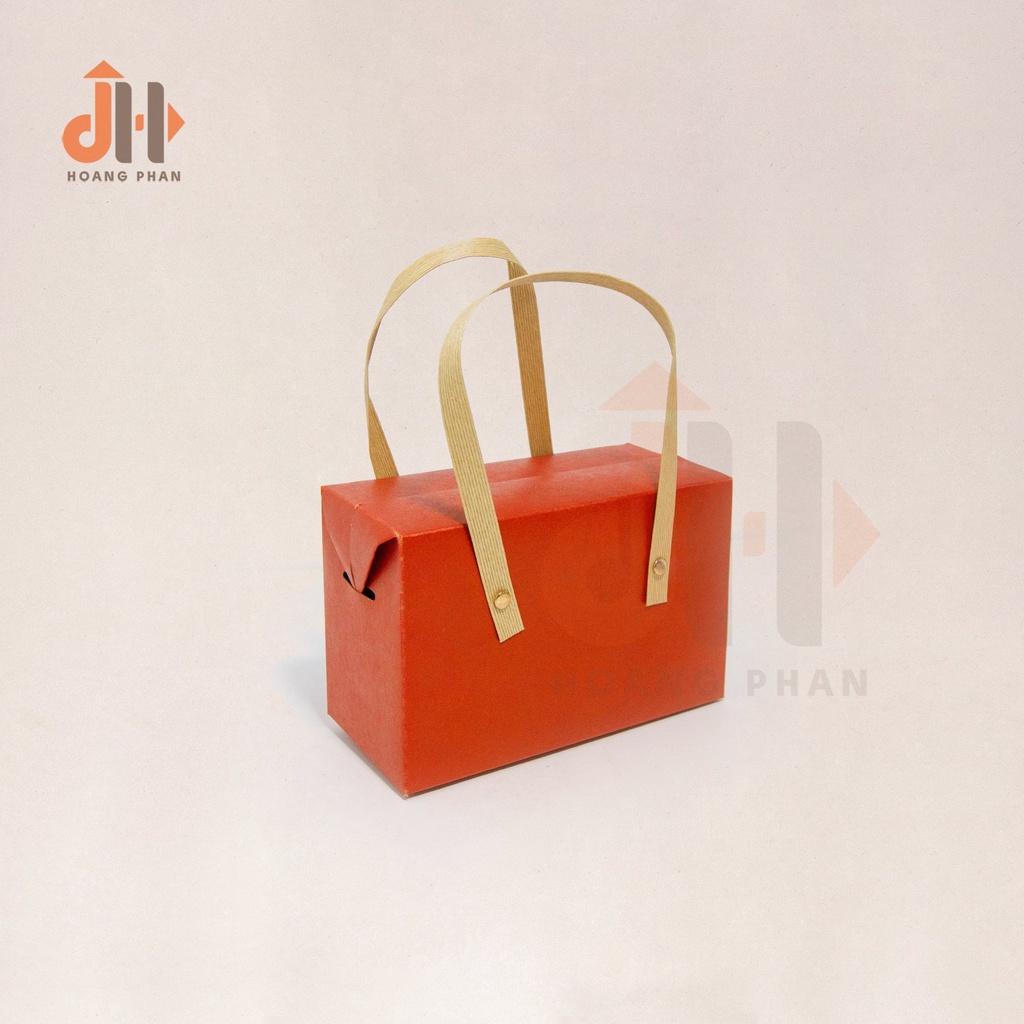 [Văn phòng phẩm] Hộp Quà Giấy Carton Đỏ - Có quai xách - 17 x 8 x 11 cm