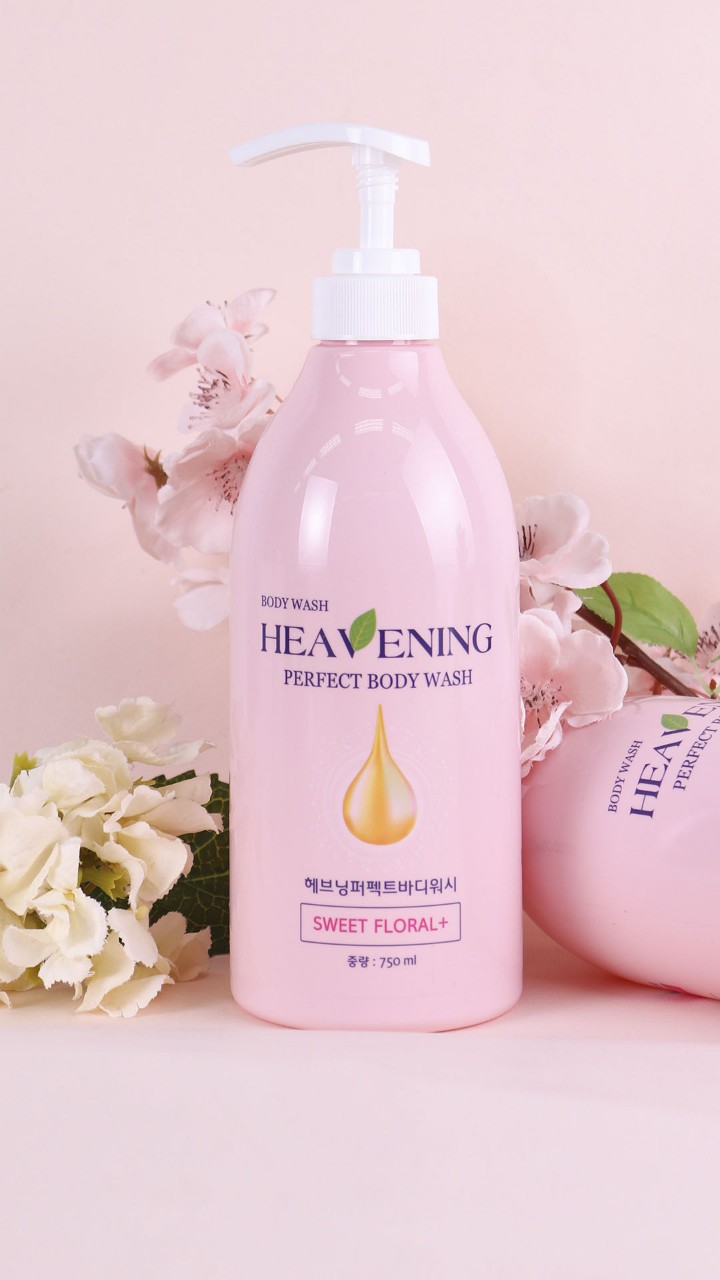 Sữa tắm dưỡng ẩm, làm trắng da Heavening Perfect ( Hàn Quốc ) tặng kèm khăn ướt khử trùng ( giá không đổi