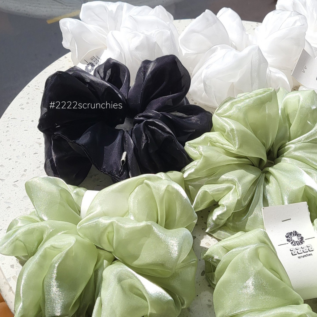 Buộc tóc Scrunchies size siêu to XXL, vải tơ ánh cao cấp ba màu trắng-đen-xanh đậu, handmade
