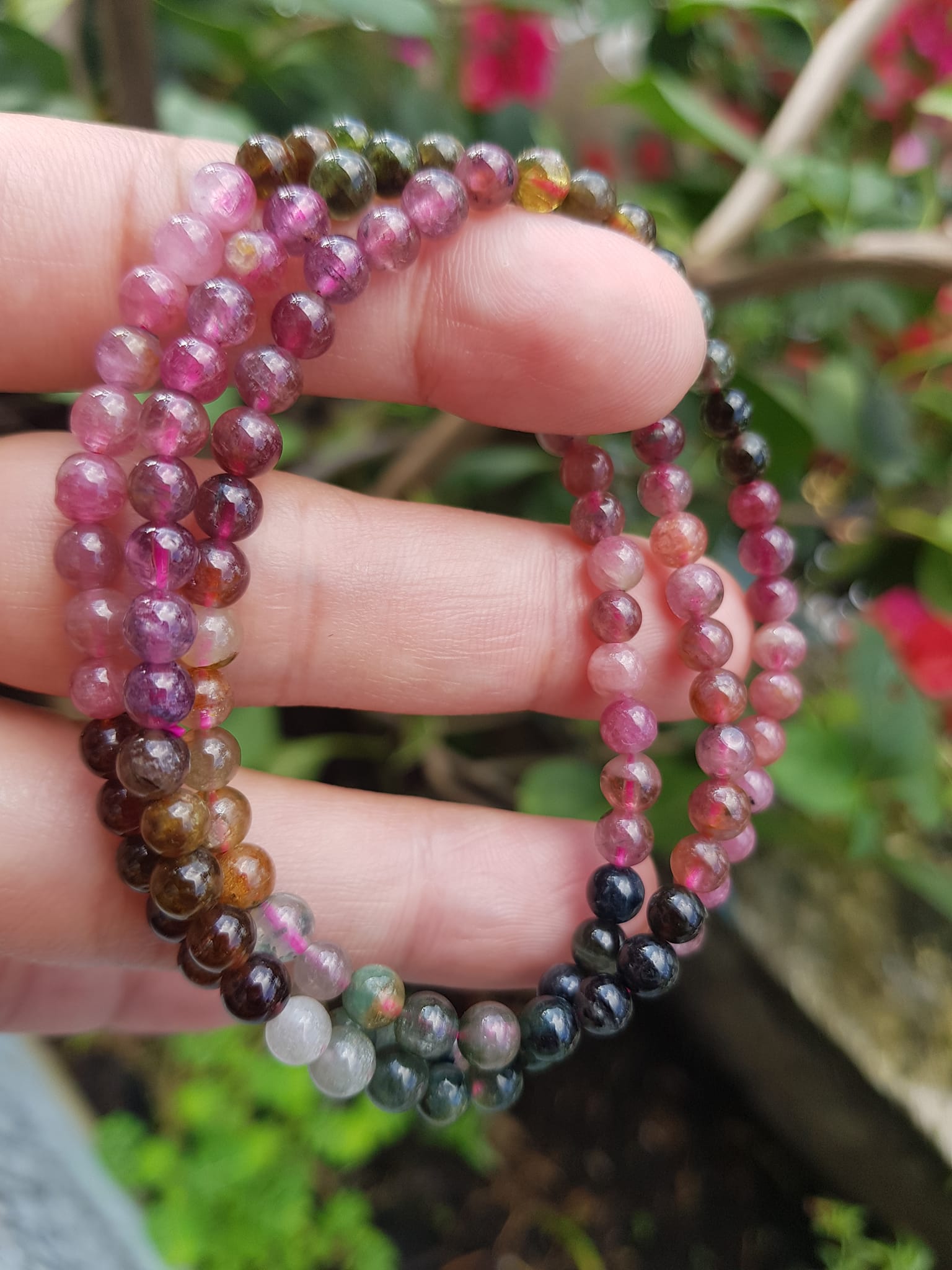 Vòng tourmaline đẹp 3 line size hạt 4mm chất liệu 100% đá thiên nhiên nữ đeo rất rất xinh tay ạ