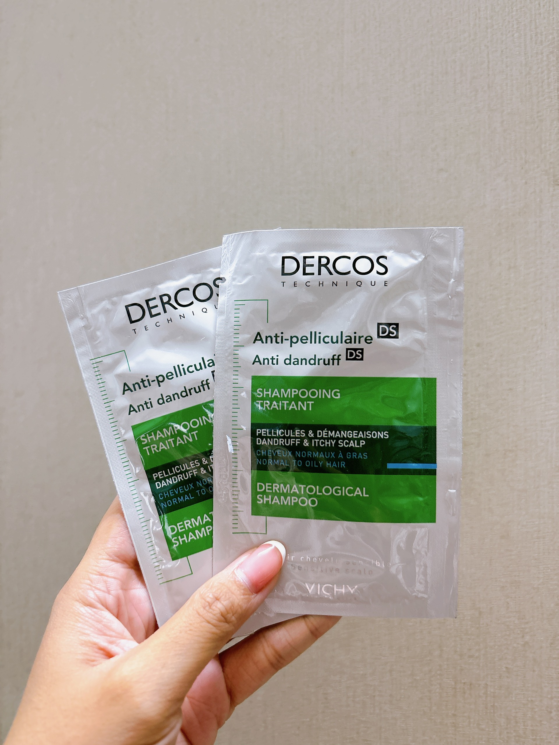 Dầu Gội Giảm Gàu Cho Da Đầu Dầu Ngứa Vichy Dercos Anti Dandruff Ds Dermatological Shampoo 50ml