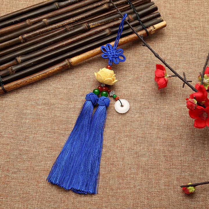 Khánh treo xe hình bông sen gắn đồng điếu may mắn