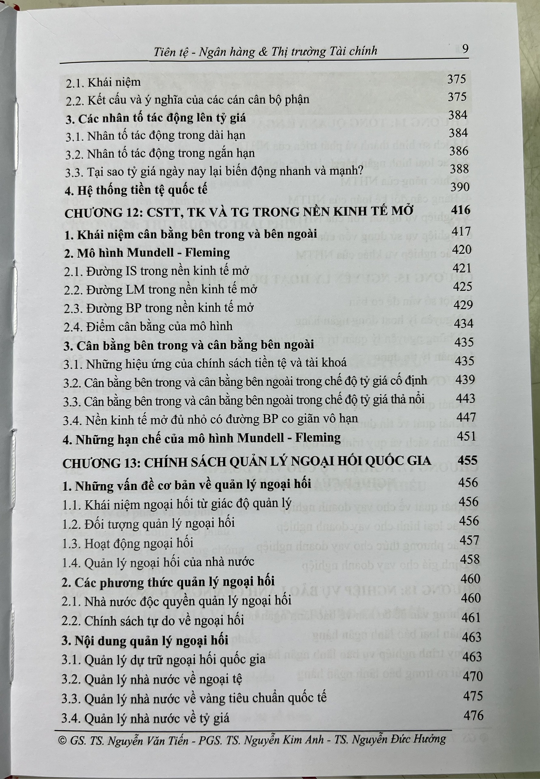 Tiền tệ - ngân hàng &amp; thị trường tài chính Dành cho: Học viên cao học &amp; NCS - Nhà Tài chính - Ngân hàng