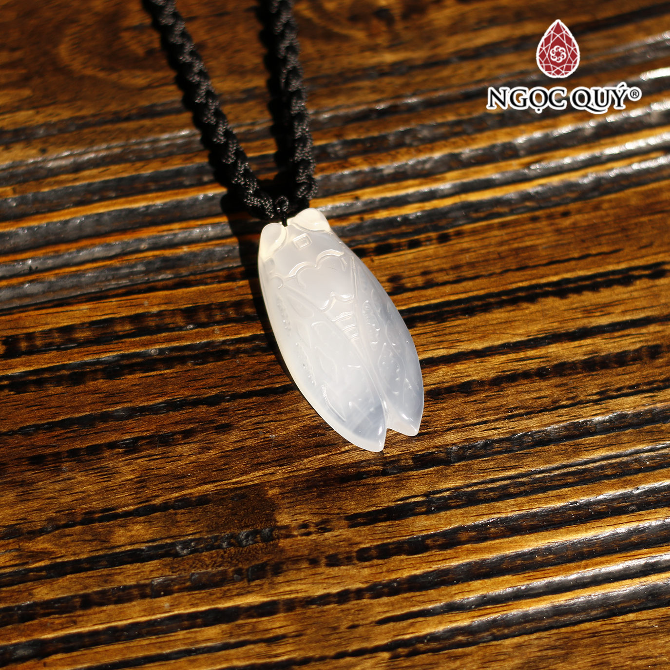 Mặt dây chuyền ngọc thiền con ve đá mã não trắng 5x2.2cm mệnh thủy, kim - Ngọc Quý Gemstones
