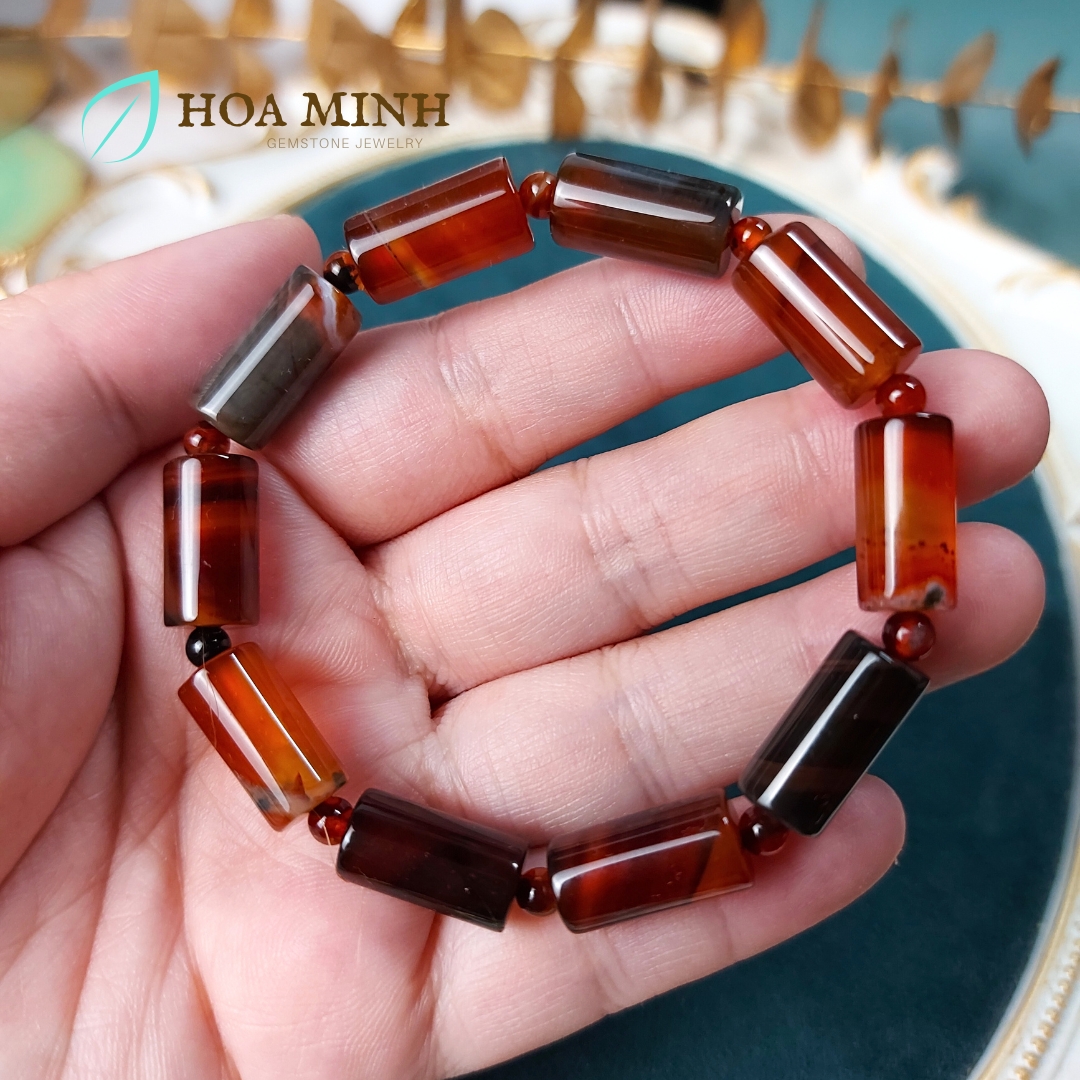 Vòng tay phong thủy đá Mã Não ảo mộng (dreamy agate) kiểu lu thống dài size 8.3 x 16mm dài xen kẽ viên tròn, phong cách độc đáo thời trang