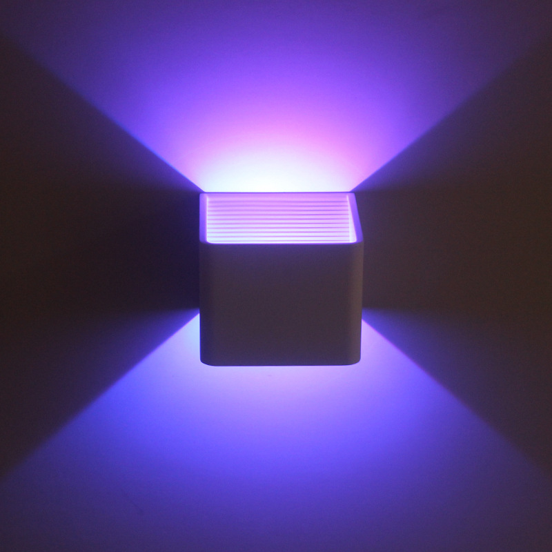 Đèn LED Hắt Tường Vuông 16 Màu RGB Kèm Remote