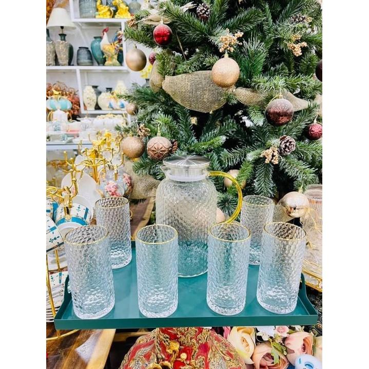 Combo bình đựng nước uống 6 cốc thủy tinh chịu nhiệt cao cấp vân sần kèm khay kim loại sơn tĩnh điện xanh