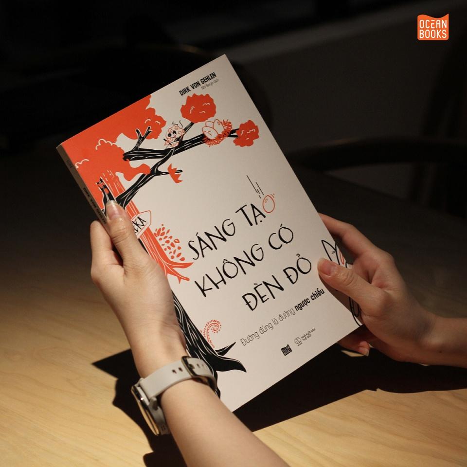 Sách Sáng Tạo Không Có Đèn Đỏ: Đường Đúng Là Đường Ngược Chiều - Skybooks - Bản Quyền