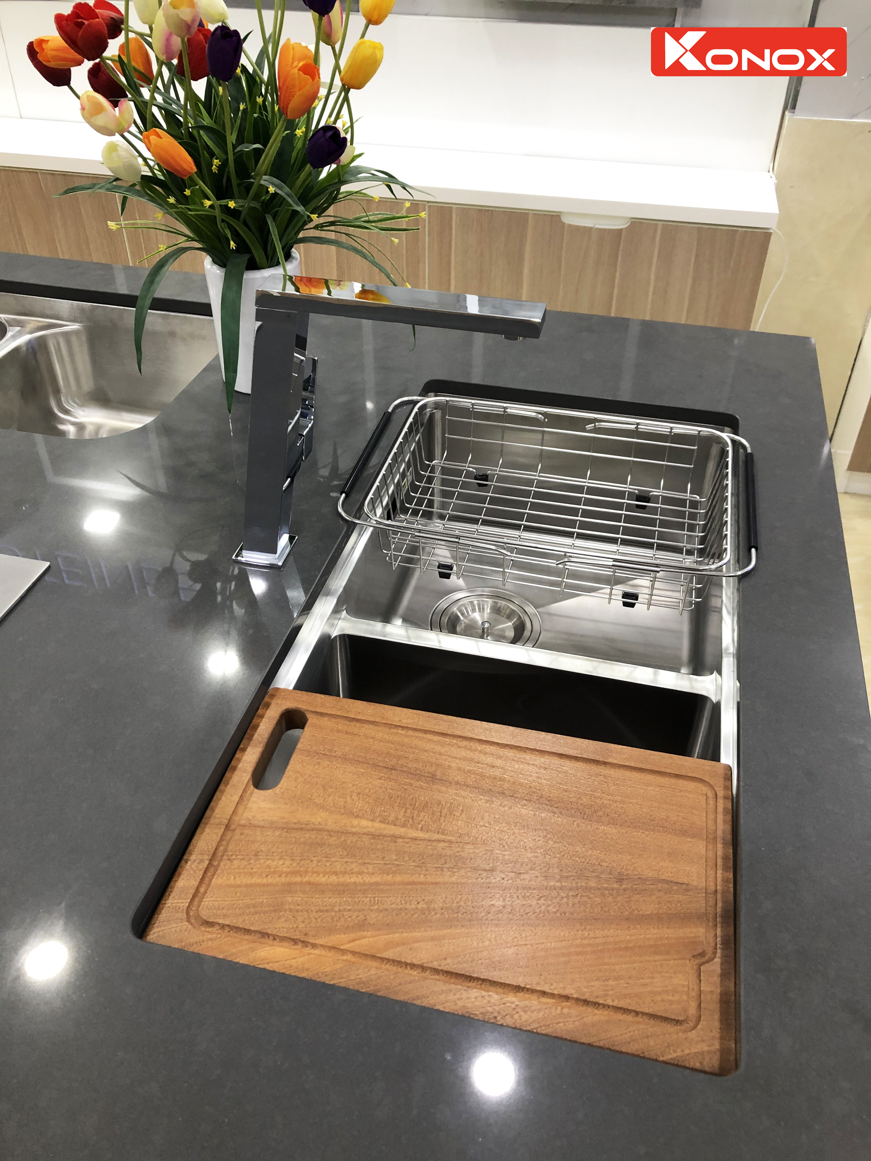 Chậu rửa bát Konox KN8745DUB