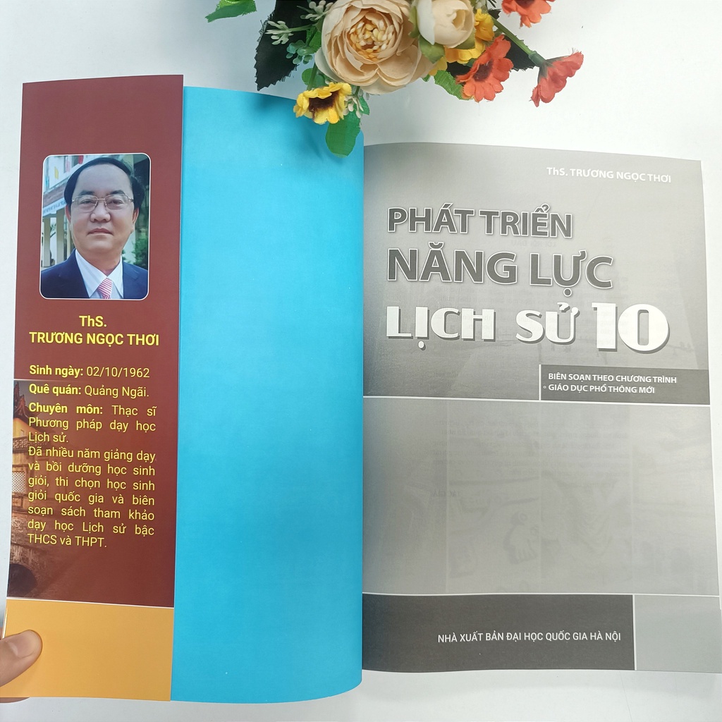 Sách - Phát Triển Năng Lực Lịch Sử Lớp 10 - Biên soạn theo chương trình GDPT mới
