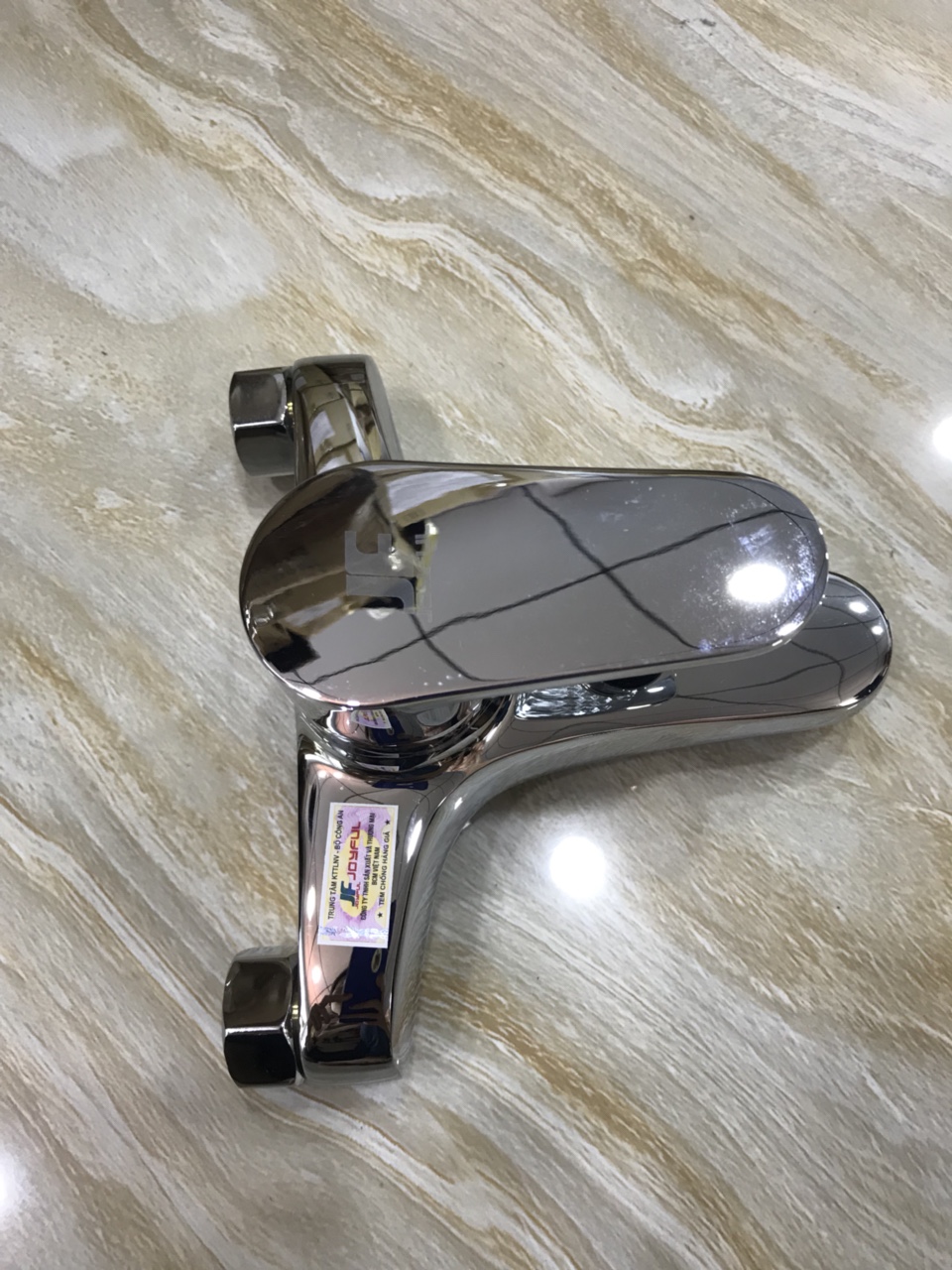 Sen tắm nóng lạnh bằng đồng mạ chrome BVN 9011