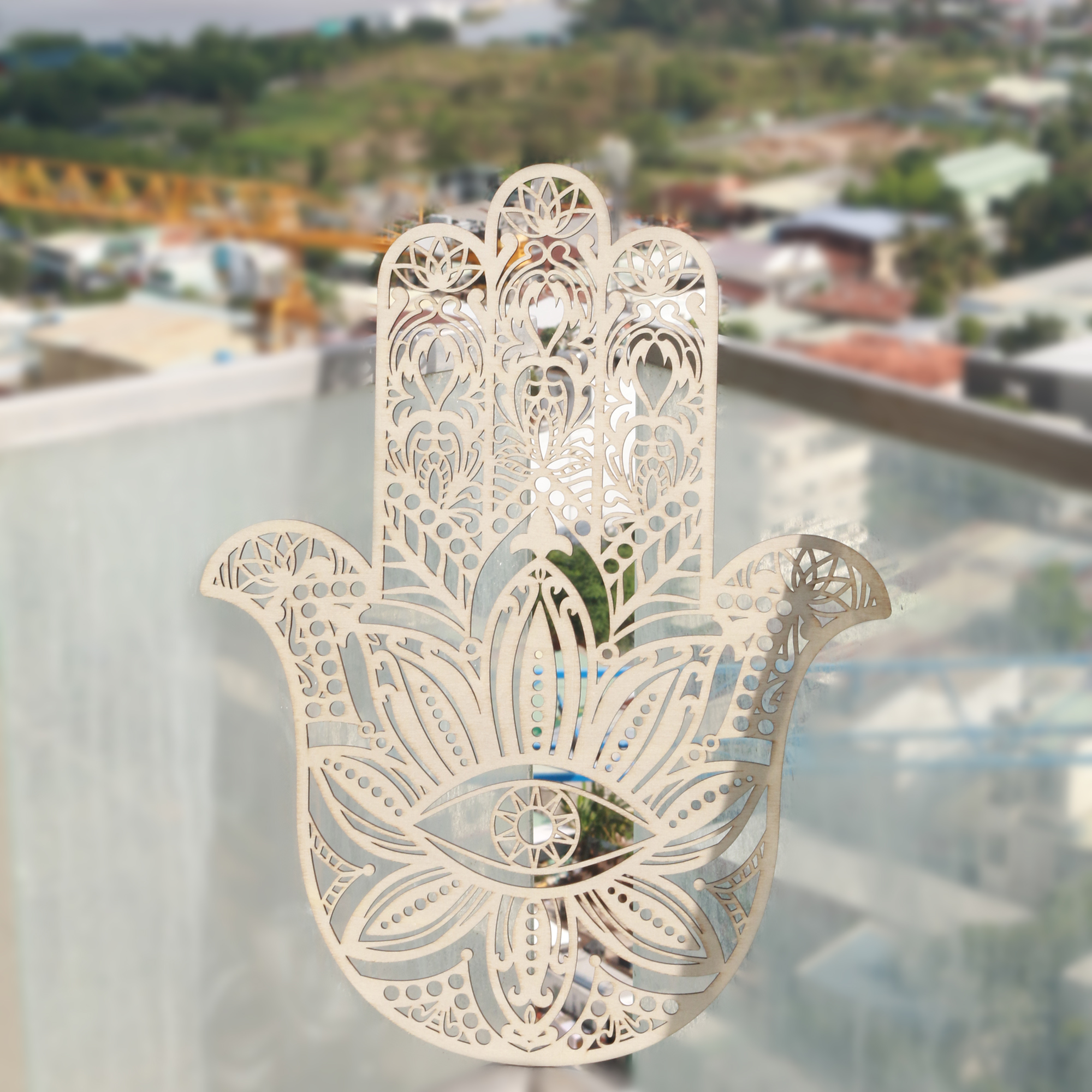 Trang trí tường bằng gỗ biểu tượng Hamsa