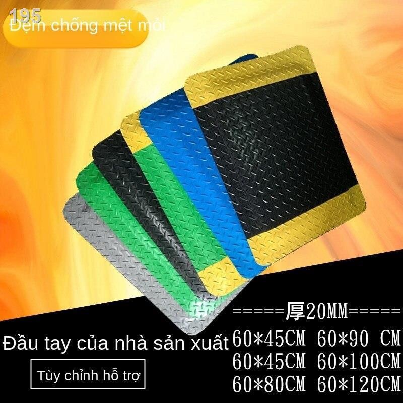 Thảm cao su chống trơn trượt lót sàn tĩnh điện mỏi chân nhà xưởng bếp công nghiệp
