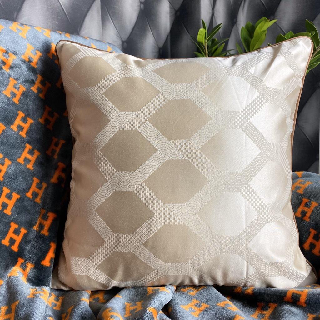Gối Tựa Lưng Trang Trí Hoa Văn Hiện Đại Kích Thước 45x45cm