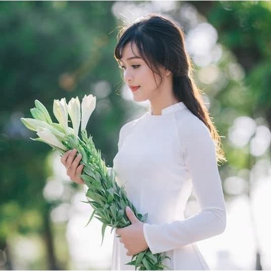 Mua Áo Dài Trắng Học Sinh Đi Học Cổ Vuông Hở Đẹp Truyền Thống Vải Lụa Cao  Cấp | Tiki