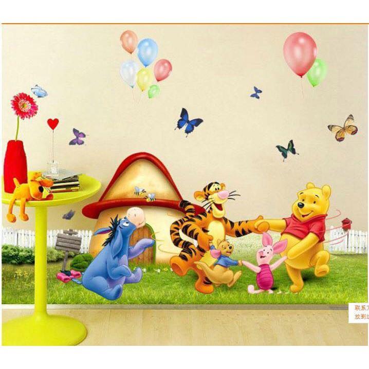 Decal dán tường Pooh hạnh phúc