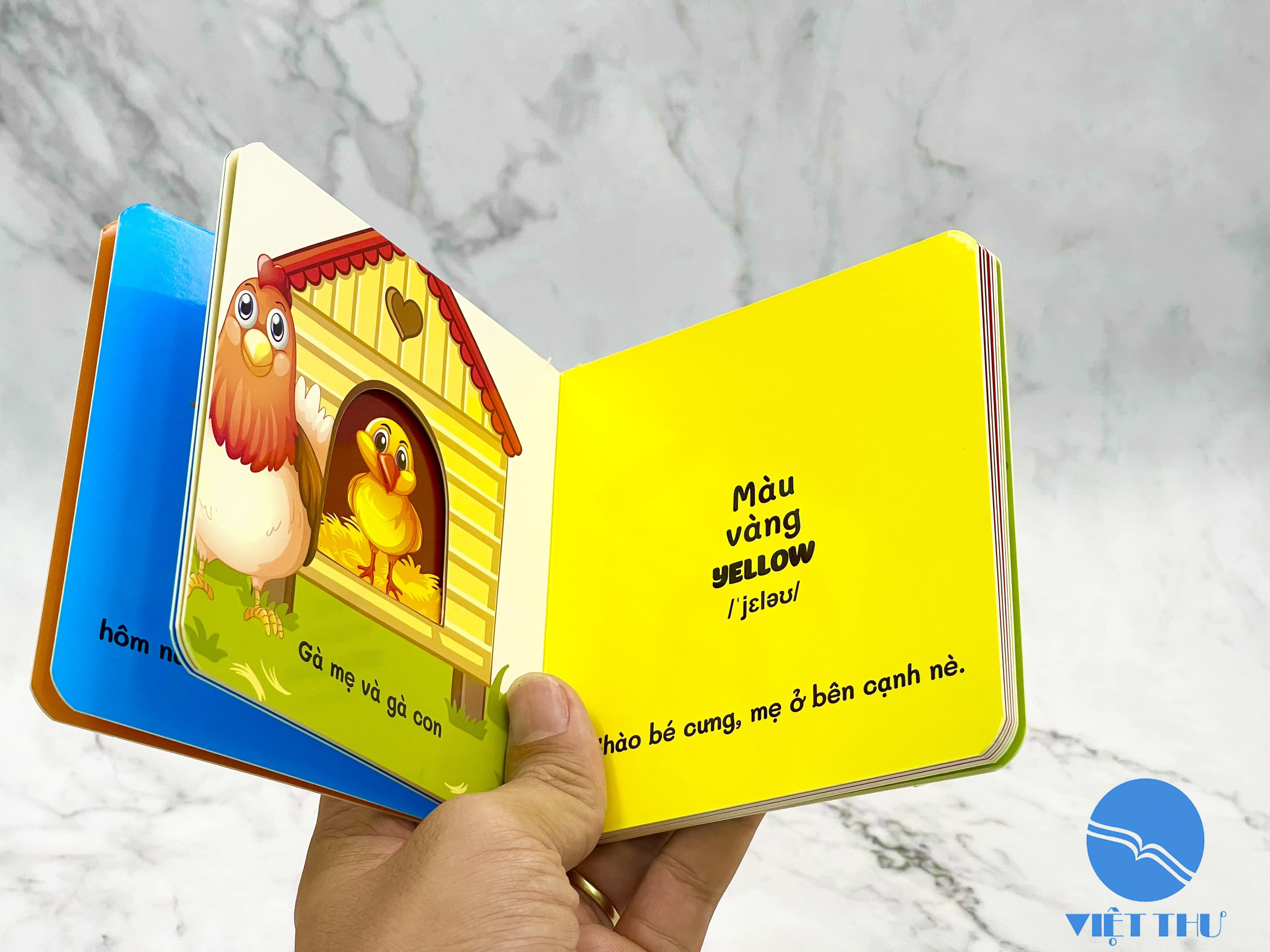 Sách - Đố Bé Ở Sau Là Gì - Song Ngữ Anh Việt - Màu Sắc - Opposite