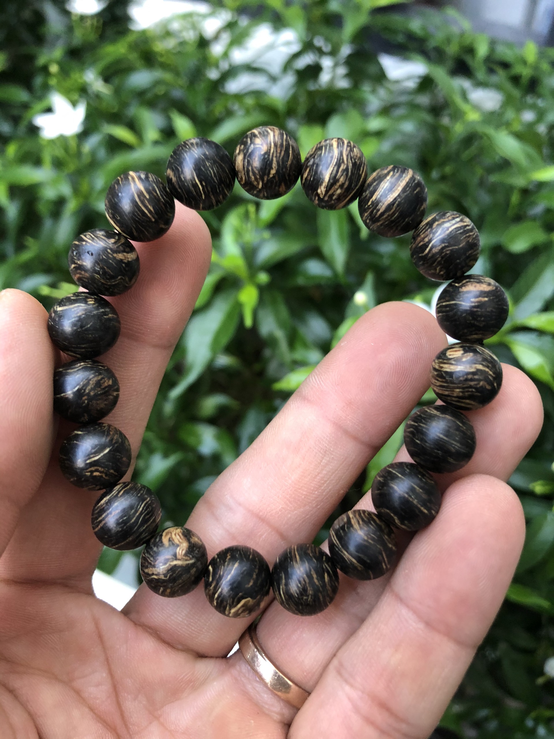 Vòng tay trầm sánh chìm tự nhiên vân xoáy