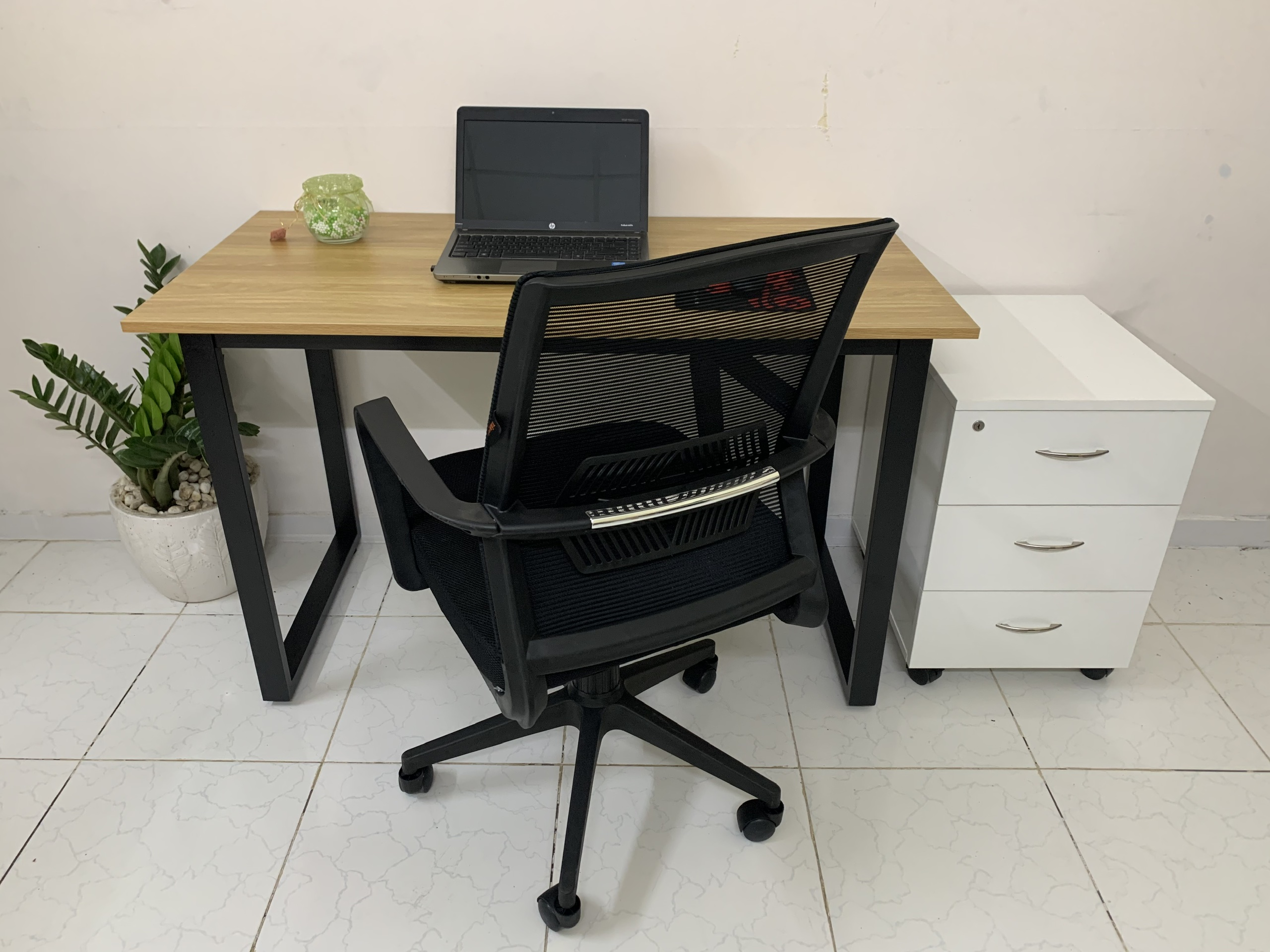 Bàn làm việc đơn giản chữ U - Mặt bàn MDF chống sướt - Chân sắt sơn tĩnh điện sắt hộp lớn 25x50mm - Đầy đủ phụ kiện