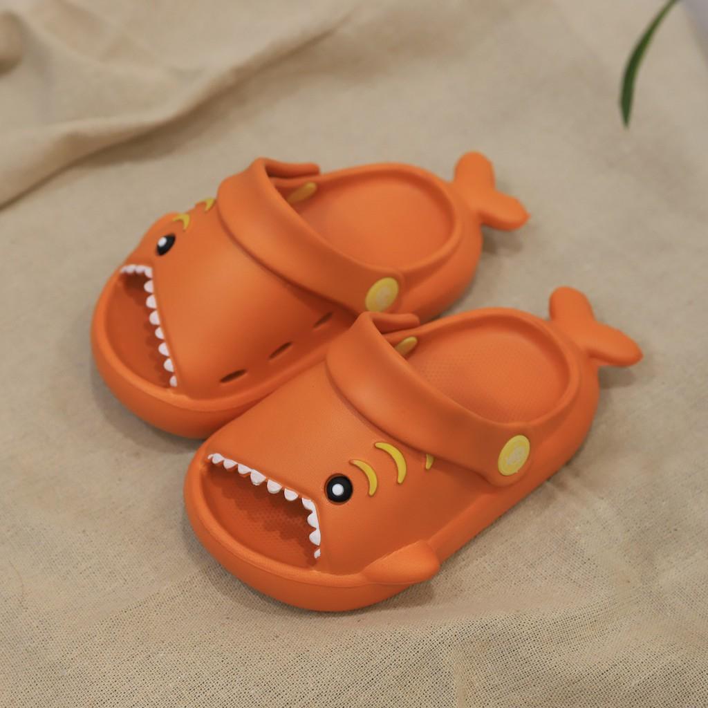 Dép cá mập baby shark cho bé, kiểu dáng ngộ nghĩnh, màu sắc bắt mắt, siêu bền, chống trơn trượt