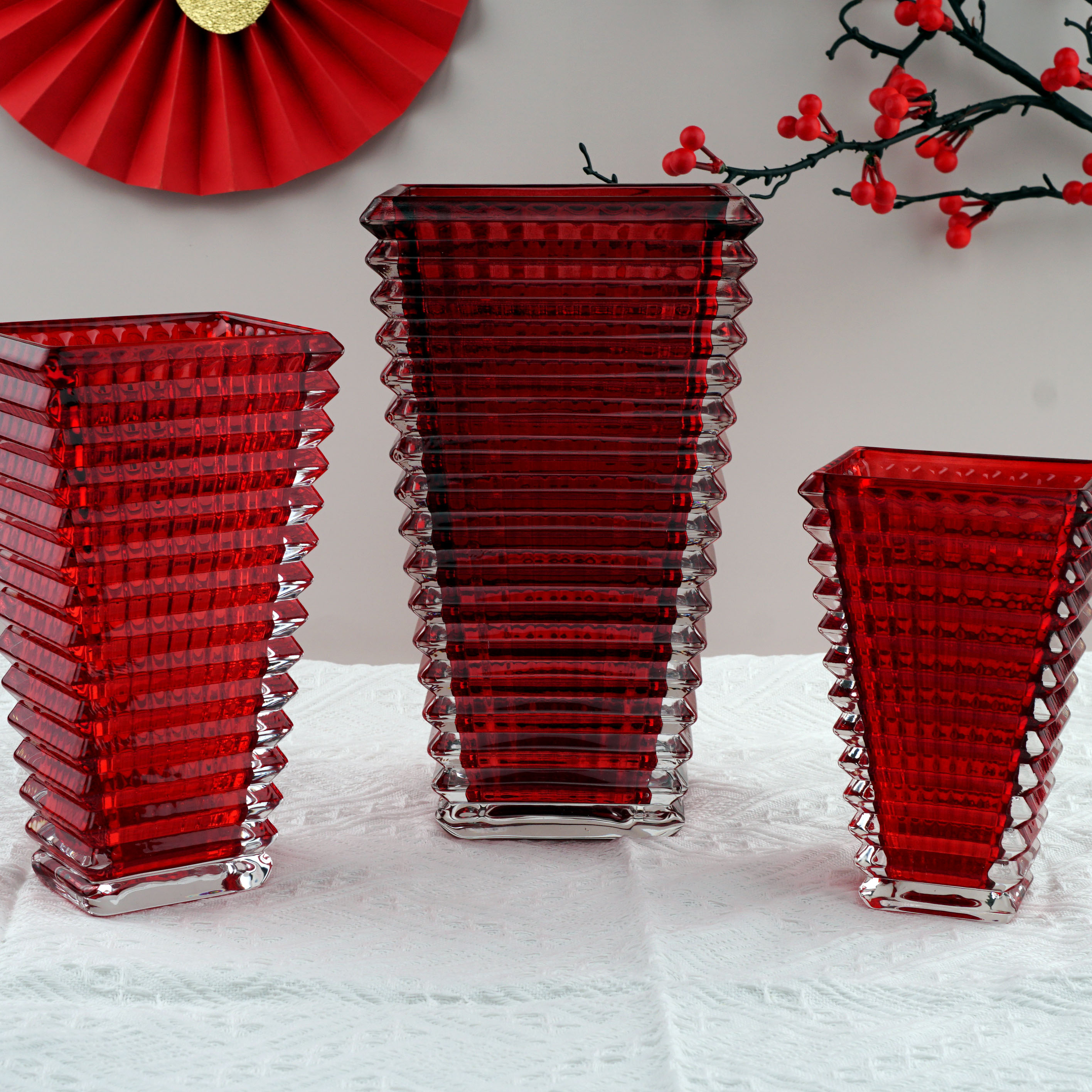 BÌNH HOA BH18D THỦY TINH CAO CẤP MÀU ĐỎ RUBY CAO 18CM