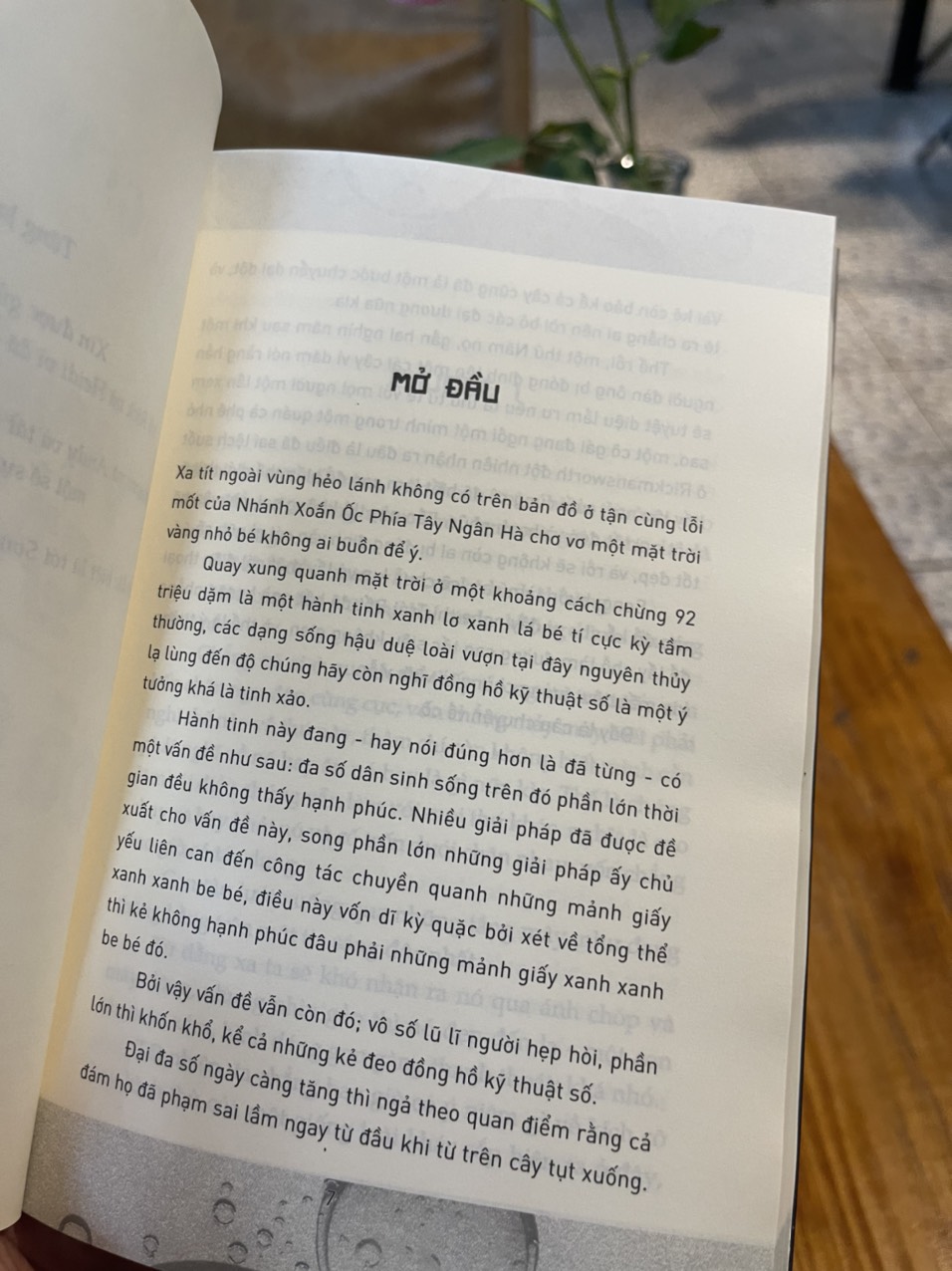 HẦU NHƯ VÔ HẠI - Douglas Adams – Lê Minh Đức dịch – Nhã Nam – bìa mềm
