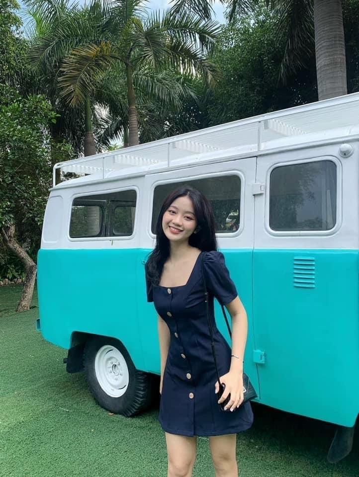 ĐẦM CỔ VUÔNG 6 NÚT GỖ 11675