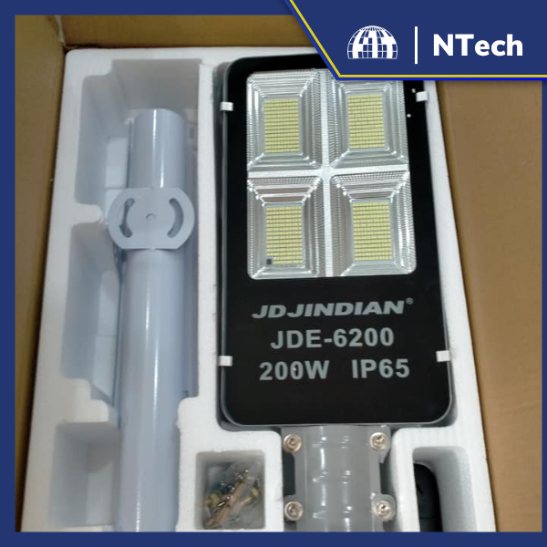 Đèn đường rời thể năng lượng mặt trời Jindian JD-E6200 Công suất 200W Khung Nhôm, Chip Led &quot;SMD&quot;