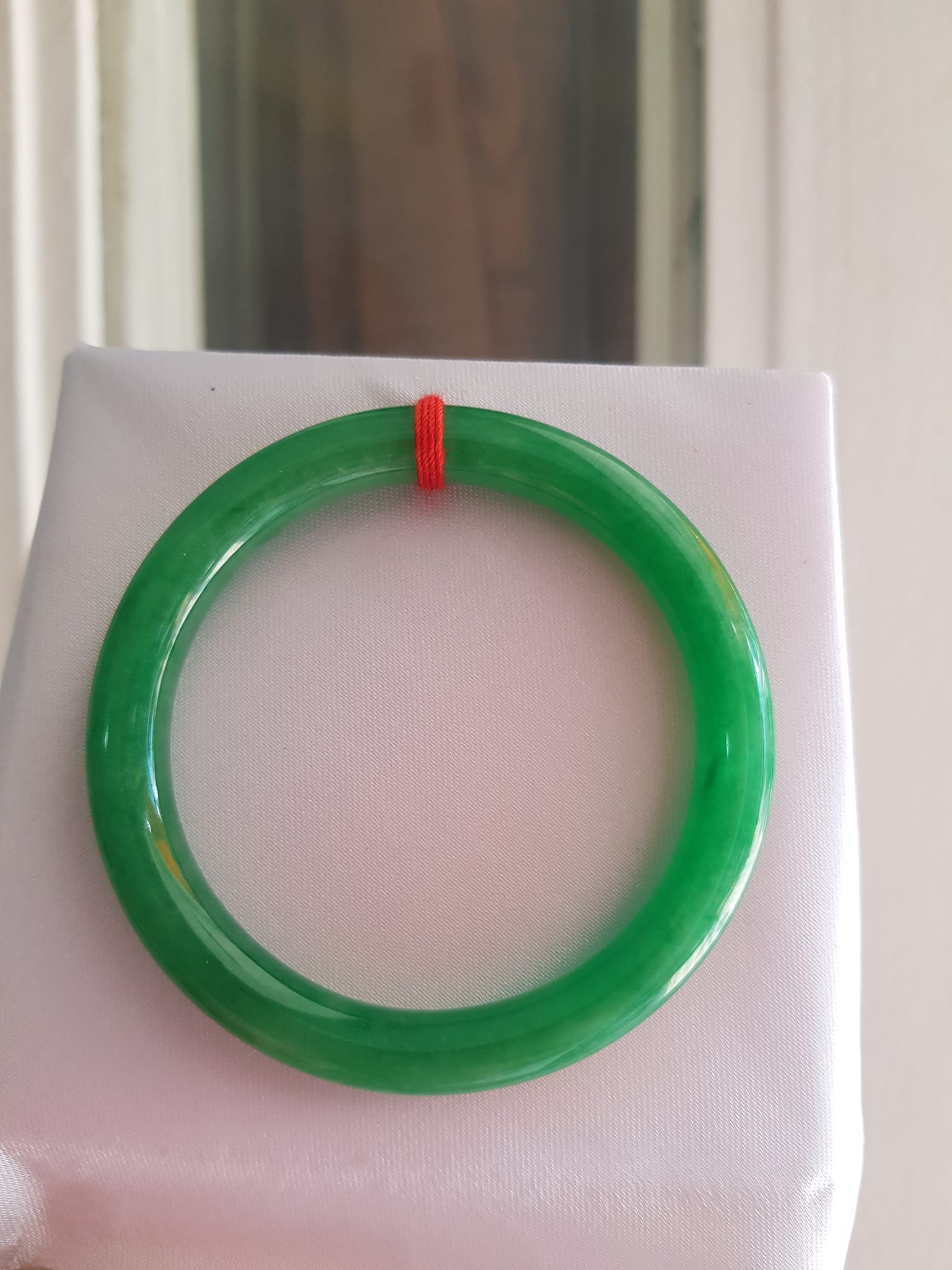 Vòng CẨM THẠCH Lý Đậm 48mm x dầy 7mm Vòng Màu Xanh Lý đậm đẹp nữ Tay nhỏ mệnh Mộc Hỏa Thủy hợp đeo đẹp ạ Chất liệu đá cẩm thạch 35kg - 48kg ạ