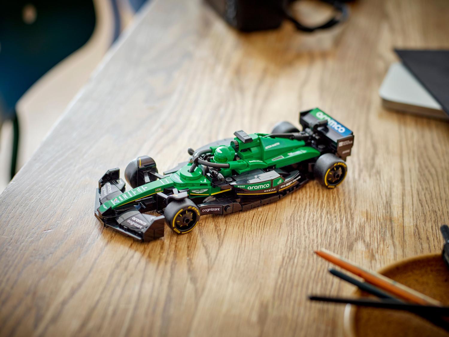Đồ Chơi Lắp Ráp Xe Đua Aston Martin Aramco F1 AMR24 - Lego Speed Champions 77245 (269 Mảnh Ghép)
