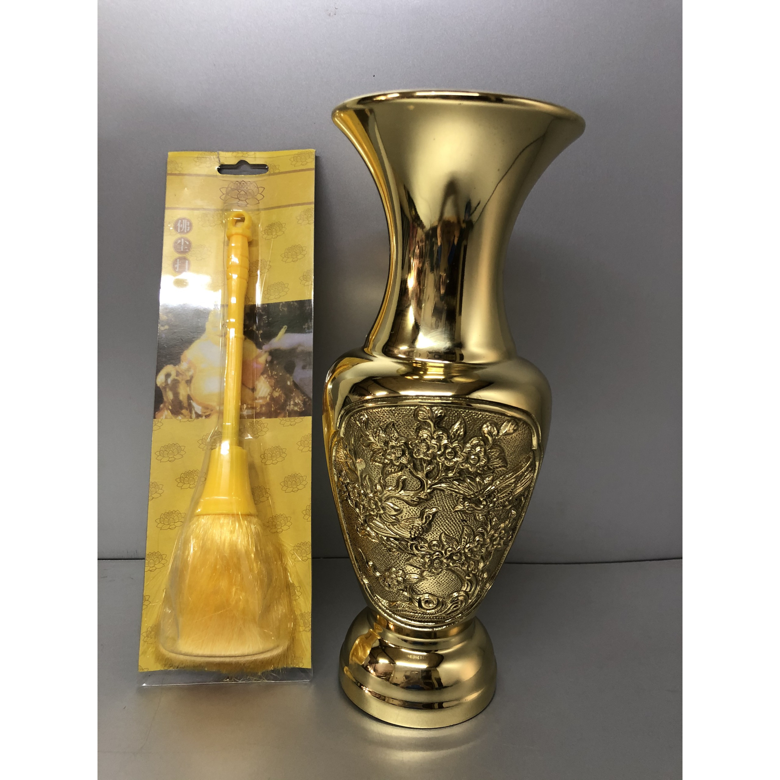 Lọ hoa thờ bằng đồng vàng nguyên chất mẫu đào, công, phượng - BH65