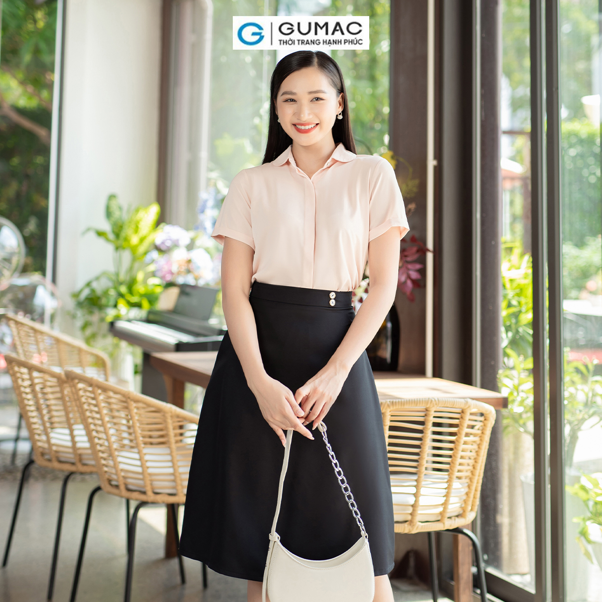 Áo sơ mi nữ tay ngắn lai lật nẹp giấu nút công sở thanh lịch thời trang GUMAC AD07025