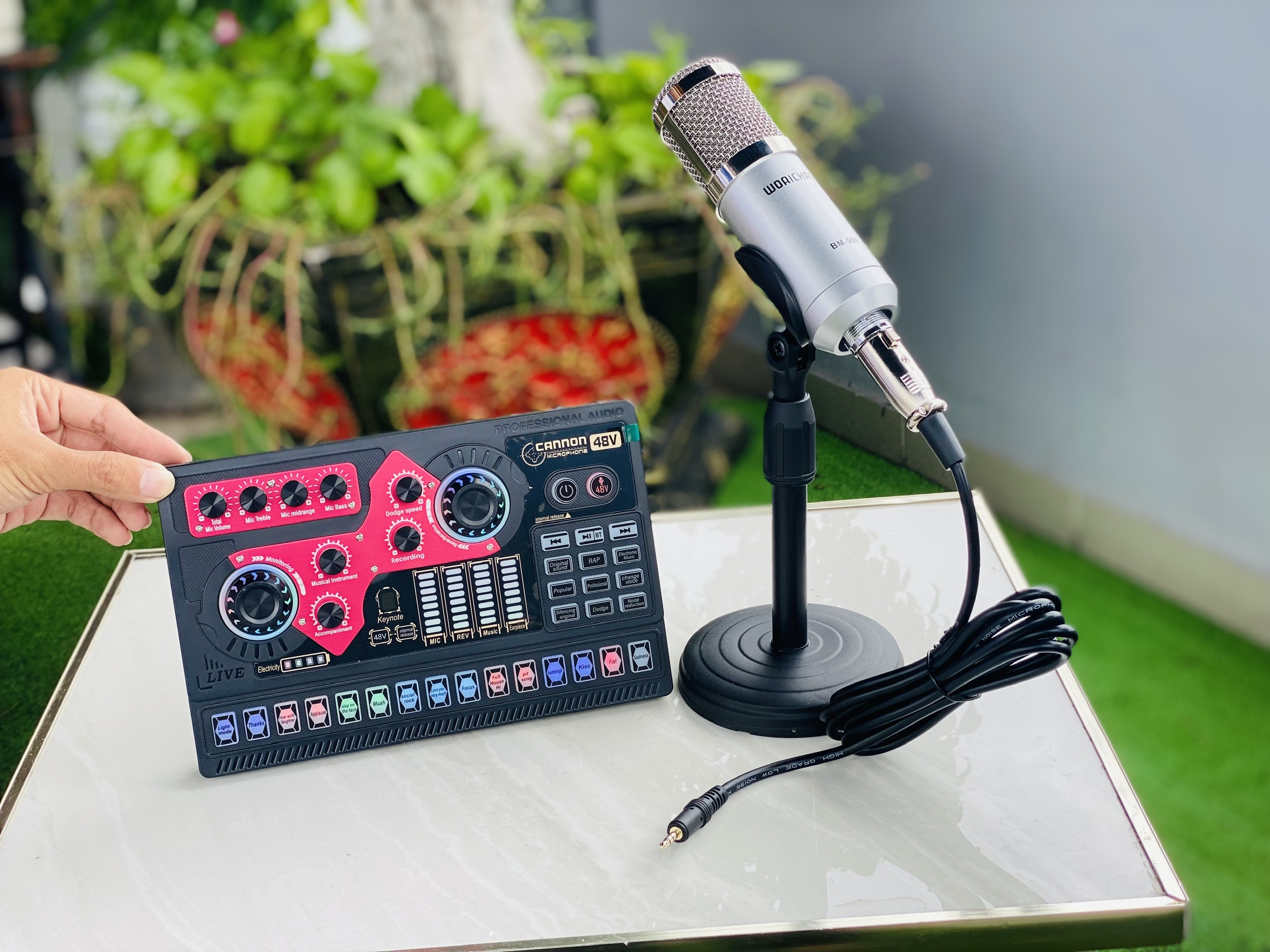 Combo Sound Card X5 Autotune Và Micro Thu Âm BM900 là bộ thu, Livestream Chuyên nghiệp Giá Rẻ Dễ Dùng hàng nhập khẩu