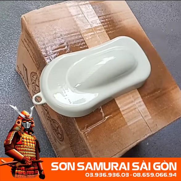 Sơn SAMURAI KUROBUSHI 106 MÀU XÁM SÁNG chính hãng dành cho xem máy