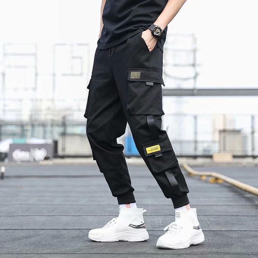 Quần Jogger LOGO vàng dài ống bo gấu - Chất Vải Kaki Kiểu Thể Thao UNISEX một Màu Đen. 03x