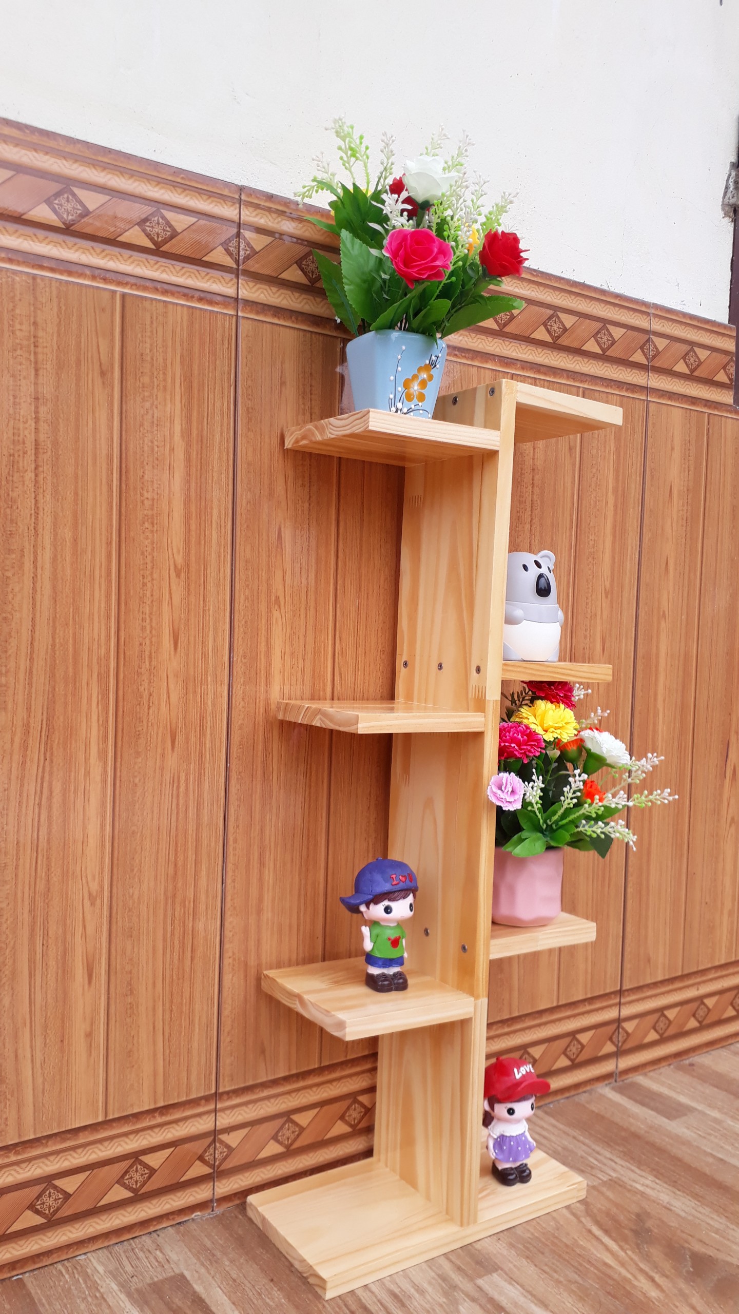 Kệ gỗ thông để chậu hoa, cây cảnh sang trọng kích thước 60x25x12