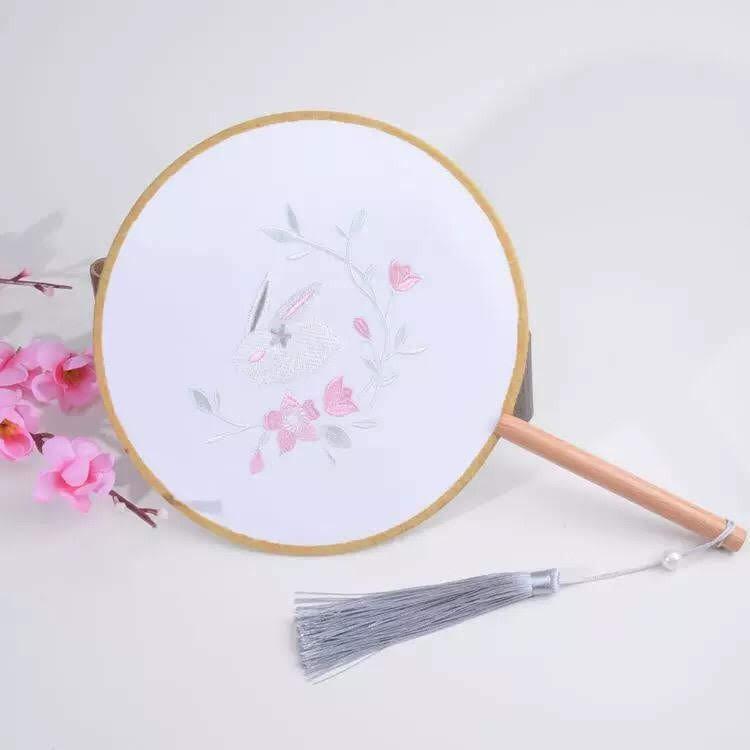 Quạt thêu hàng rẻ hàng có sẵn