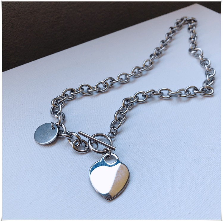 Vòng cổ dây chuyền trái tim lệch không đối xứng