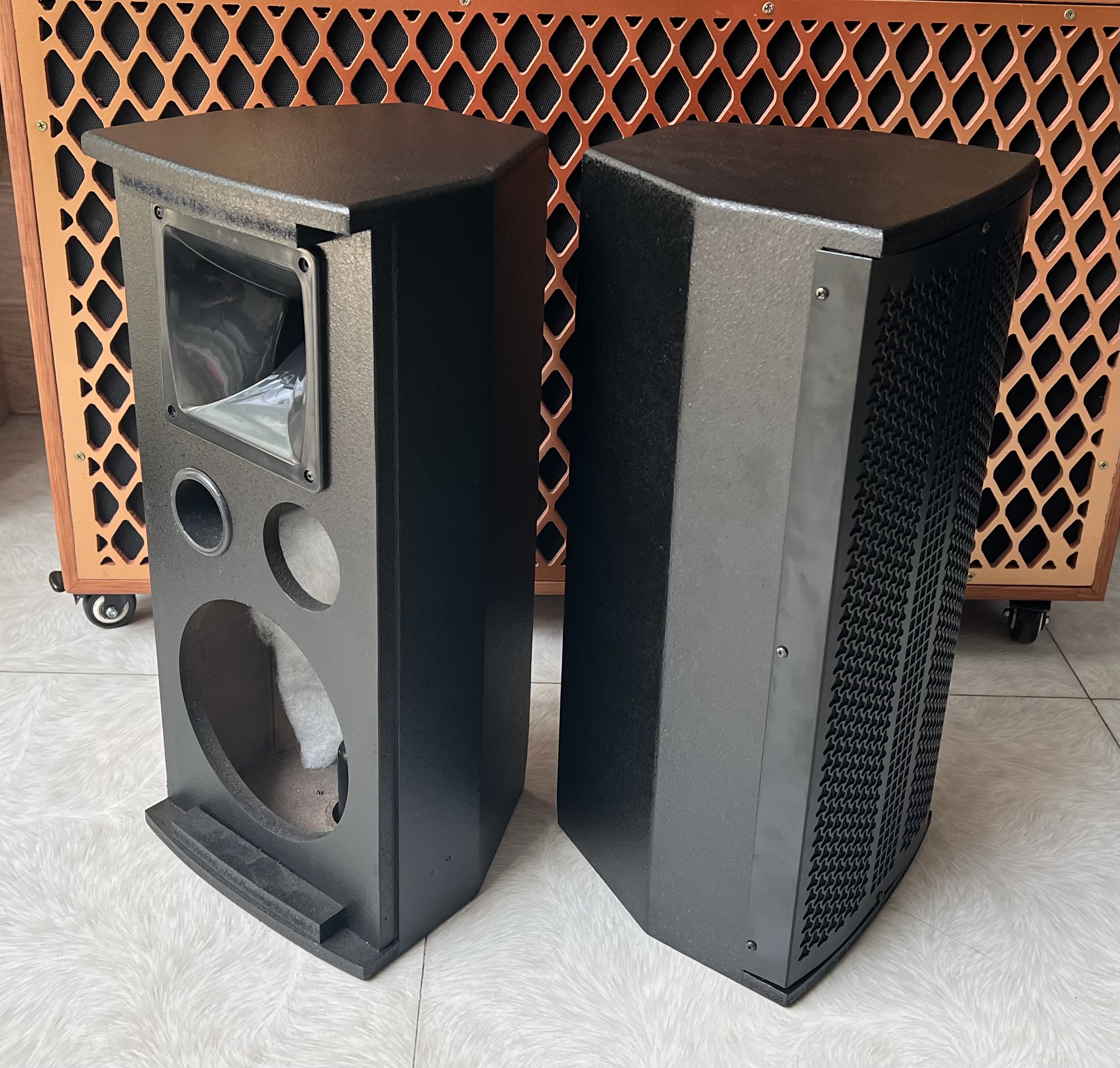 Vỏ thùng loa 2 tấc thùng sơn 1 bass 20, 1 chép kèn 1 chép giấy Hải Triều