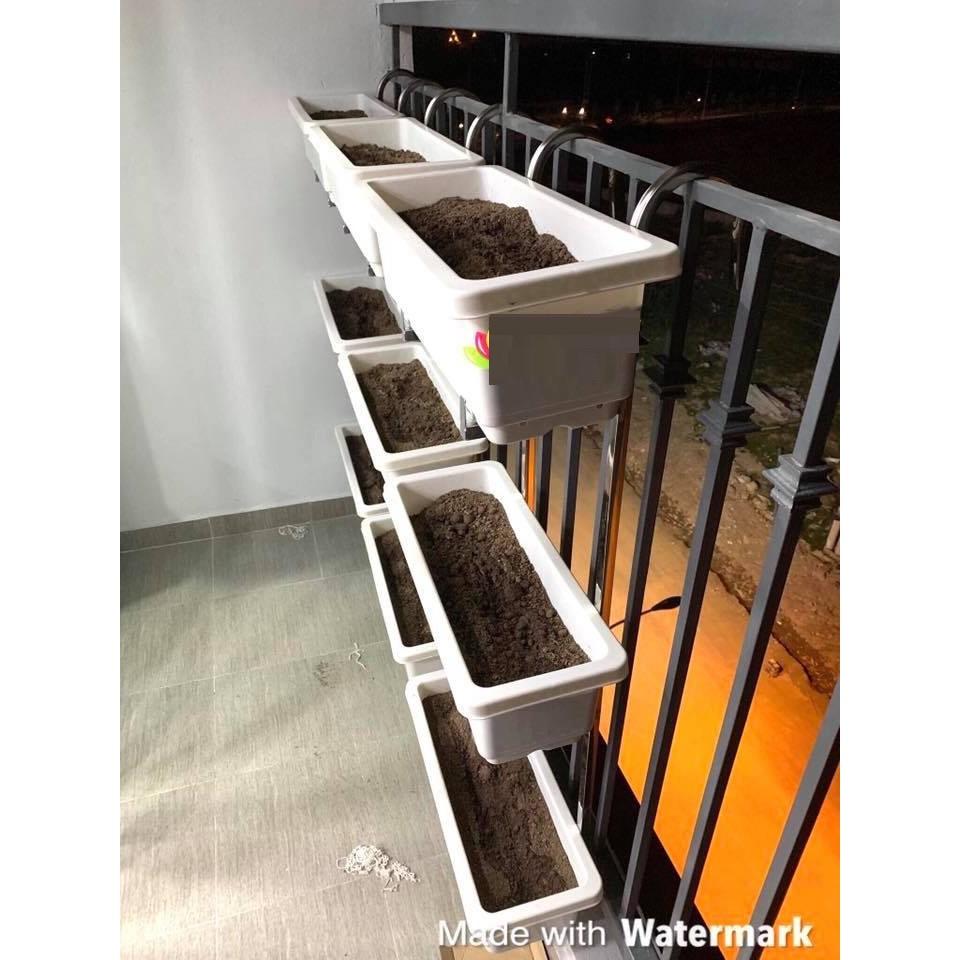 Giá móc treo 3 tầng trồng cây ban công bằng inox