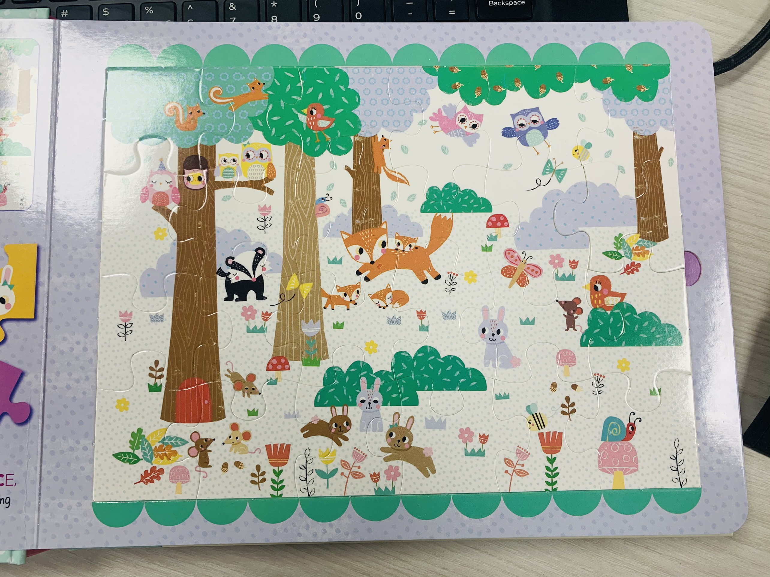 Sách xếp hình tương tác: Thế giới động vật - Playtime Puzzles (Jigsaw book)