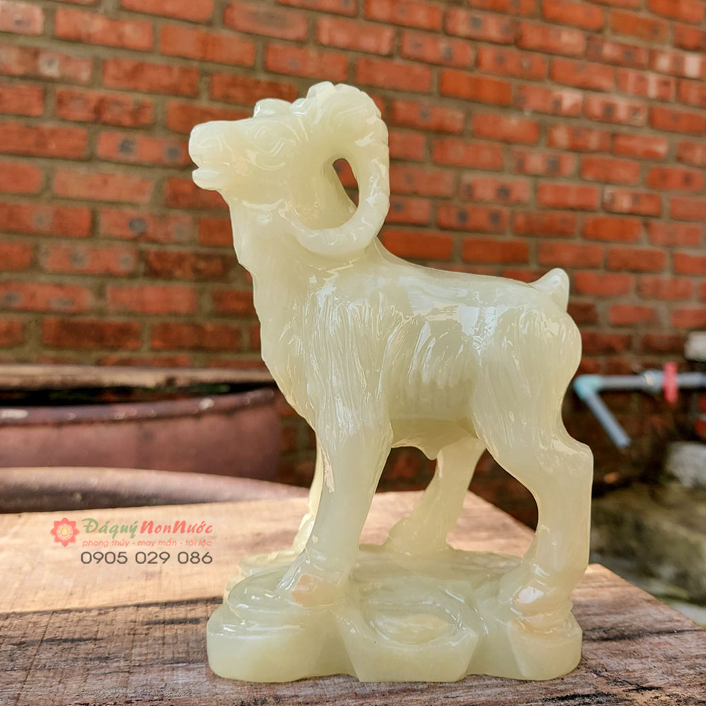 Tượng dê 12 con giáp phong thủy đá ngọc Pakistan 15cm - đá Non Nước